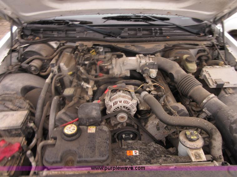 image for item I2089 2006 Ford Crown Victoria Police Interceptor