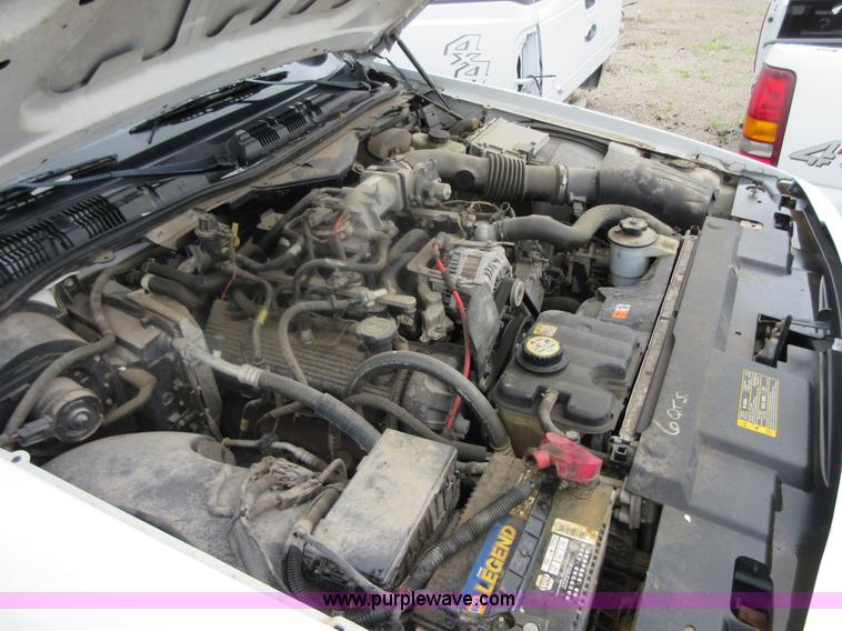 image for item I2089 2006 Ford Crown Victoria Police Interceptor