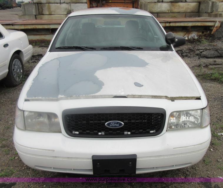 image for item I2090 2006 Ford Crown Victoria Police Interceptor