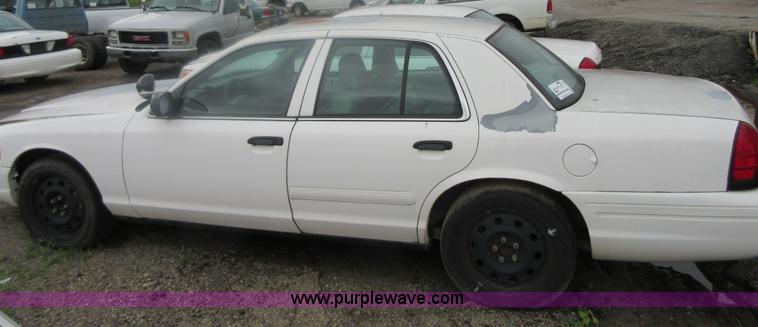 image for item I2090 2006 Ford Crown Victoria Police Interceptor