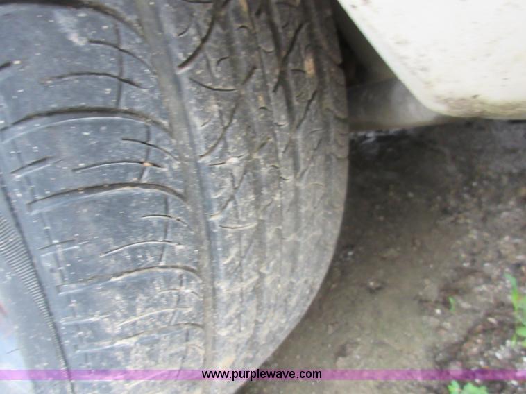 image for item I2090 2006 Ford Crown Victoria Police Interceptor