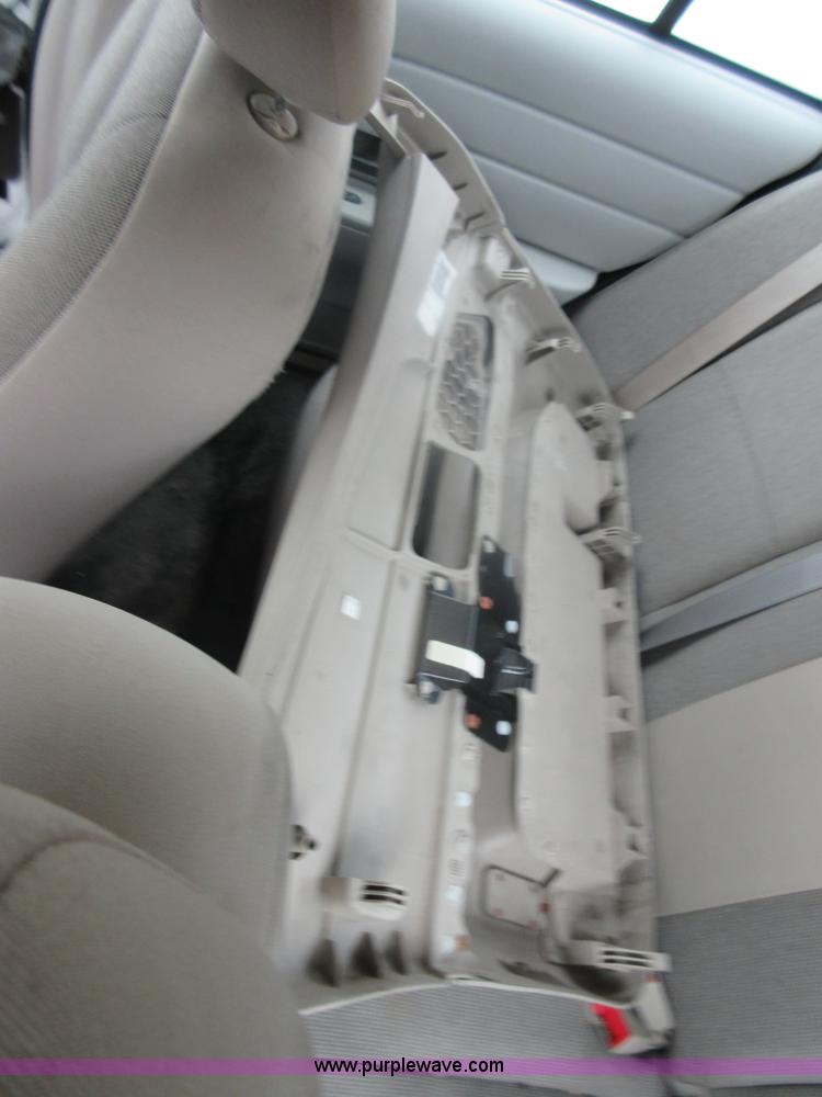 image for item I2090 2006 Ford Crown Victoria Police Interceptor