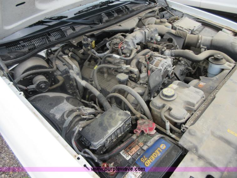 image for item I2090 2006 Ford Crown Victoria Police Interceptor