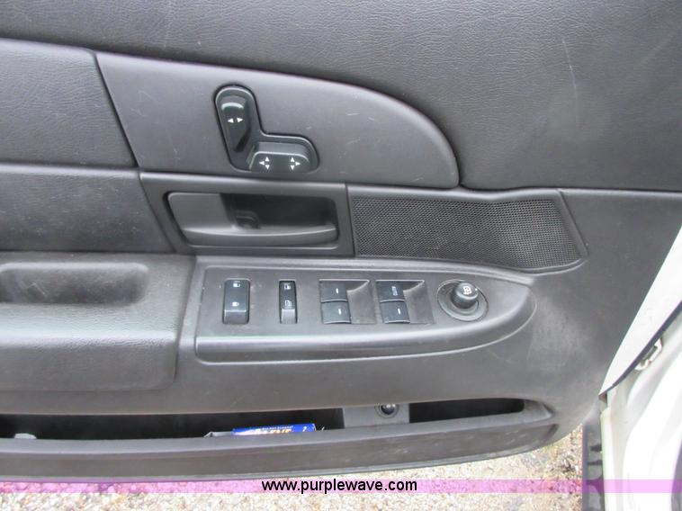 image for item I2091 2010 Ford Crown Victoria Police Interceptor