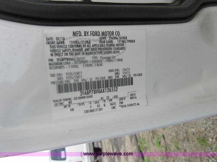 image for item I2091 2010 Ford Crown Victoria Police Interceptor