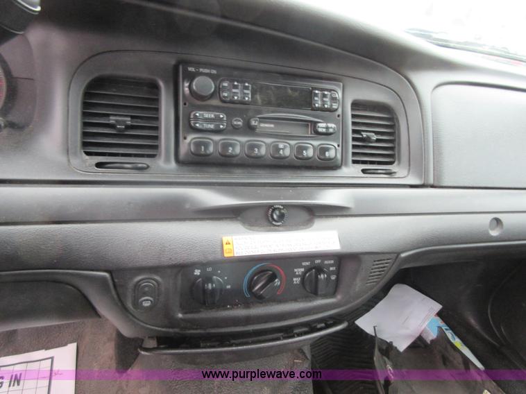 image for item I2091 2010 Ford Crown Victoria Police Interceptor