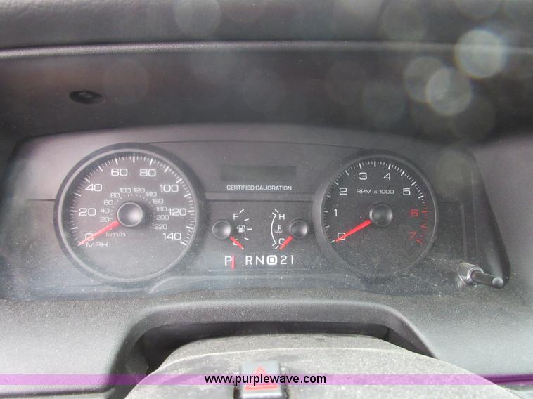 image for item I2091 2010 Ford Crown Victoria Police Interceptor