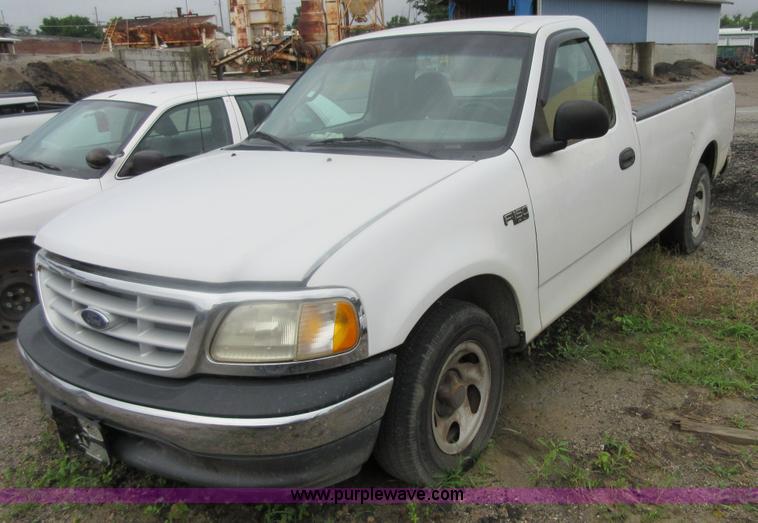 image for item I2092 1999 Ford F150 pickup truck