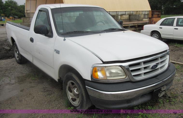 image for item I2092 1999 Ford F150 pickup truck