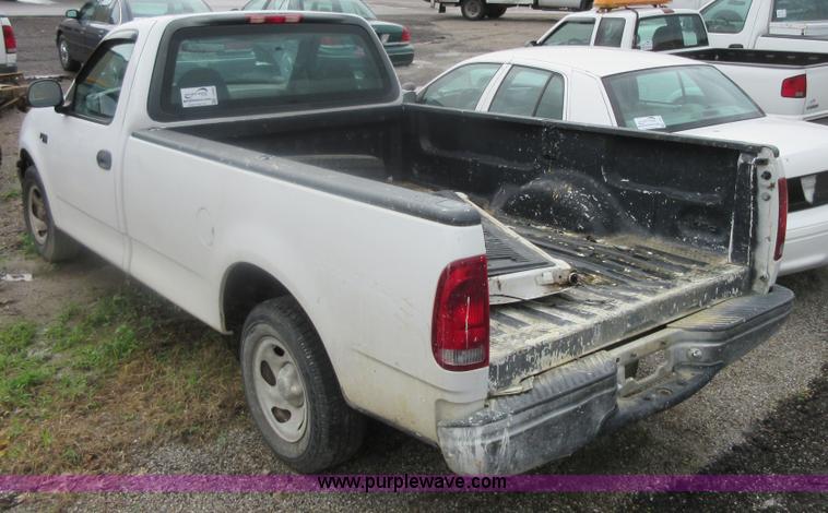 image for item I2092 1999 Ford F150 pickup truck