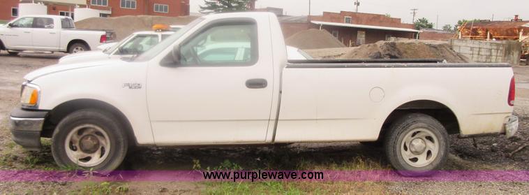 image for item I2092 1999 Ford F150 pickup truck