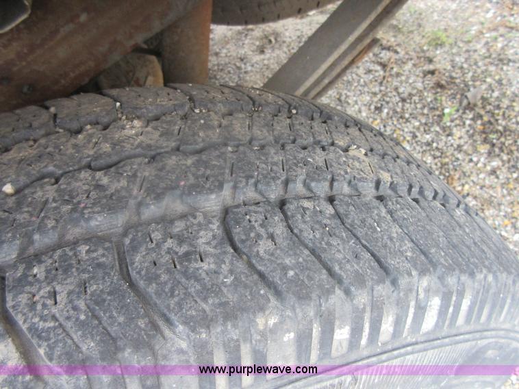 image for item I2092 1999 Ford F150 pickup truck