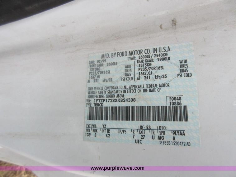 image for item I2092 1999 Ford F150 pickup truck