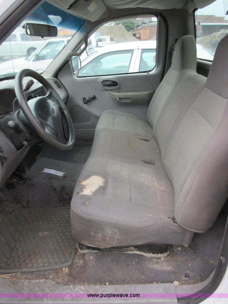 image for item I2092 1999 Ford F150 pickup truck