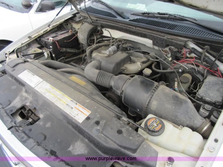 image for item I2092 1999 Ford F150 pickup truck