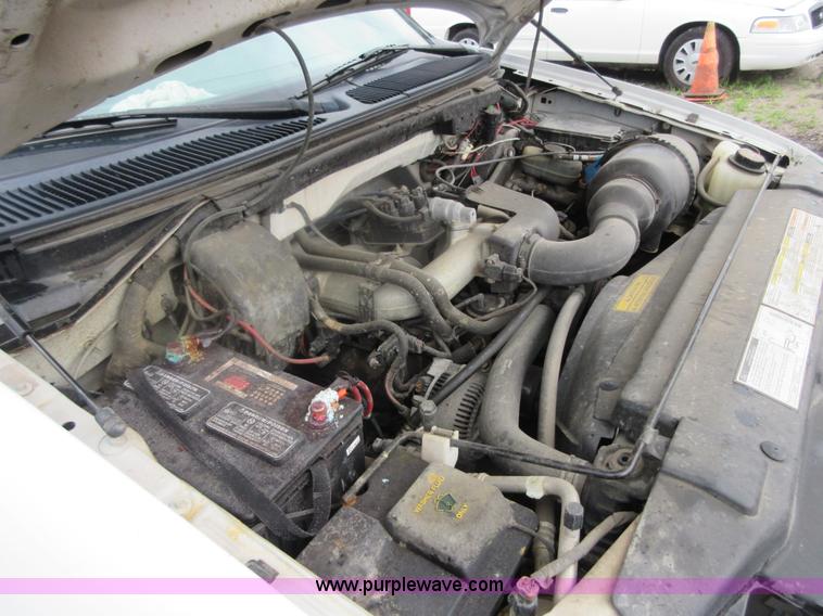 image for item I2092 1999 Ford F150 pickup truck