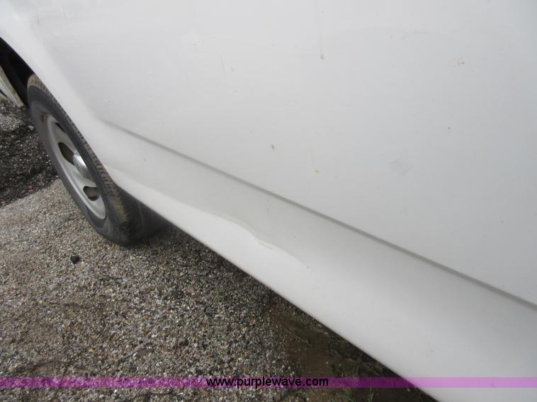 image for item I2092 1999 Ford F150 pickup truck