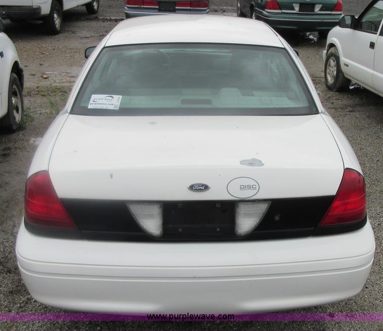 image for item I2093 2004 Ford Crown Victoria Police Interceptor