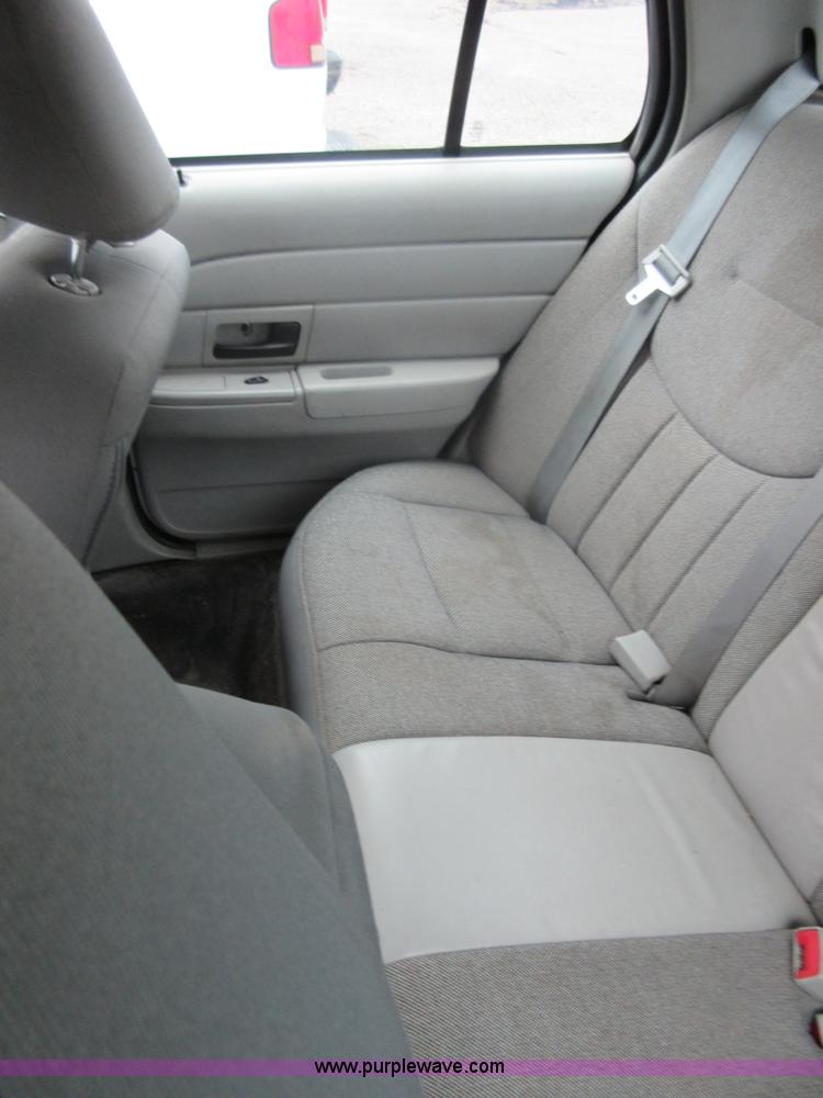 image for item I2093 2004 Ford Crown Victoria Police Interceptor