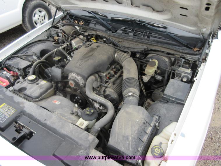 image for item I2093 2004 Ford Crown Victoria Police Interceptor