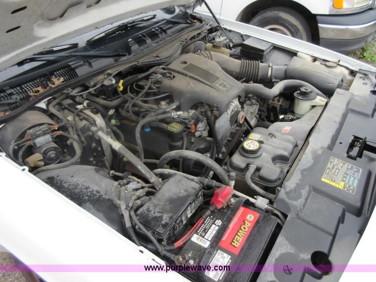 image for item I2093 2004 Ford Crown Victoria Police Interceptor