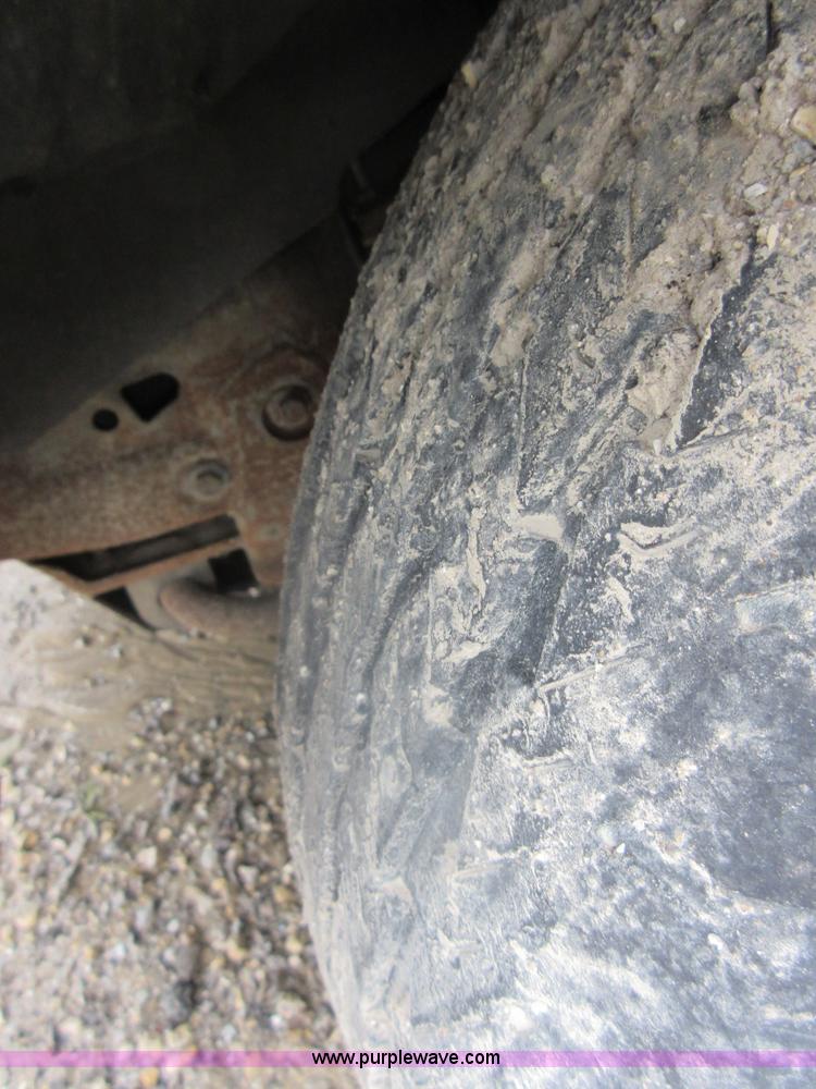 image for item I2094 2001 Chevrolet S10 pickup truck