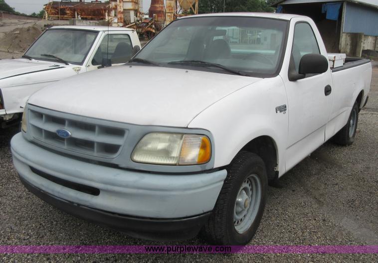 image for item I2095 1997 Ford F150 pickup truck