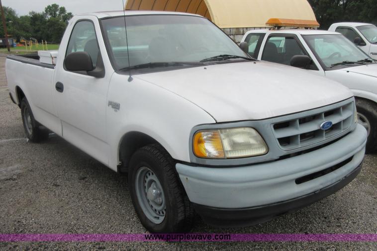 image for item I2095 1997 Ford F150 pickup truck