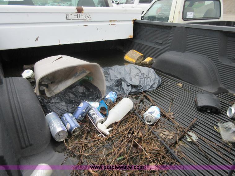 image for item I2095 1997 Ford F150 pickup truck