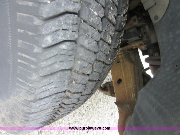 image for item I2095 1997 Ford F150 pickup truck