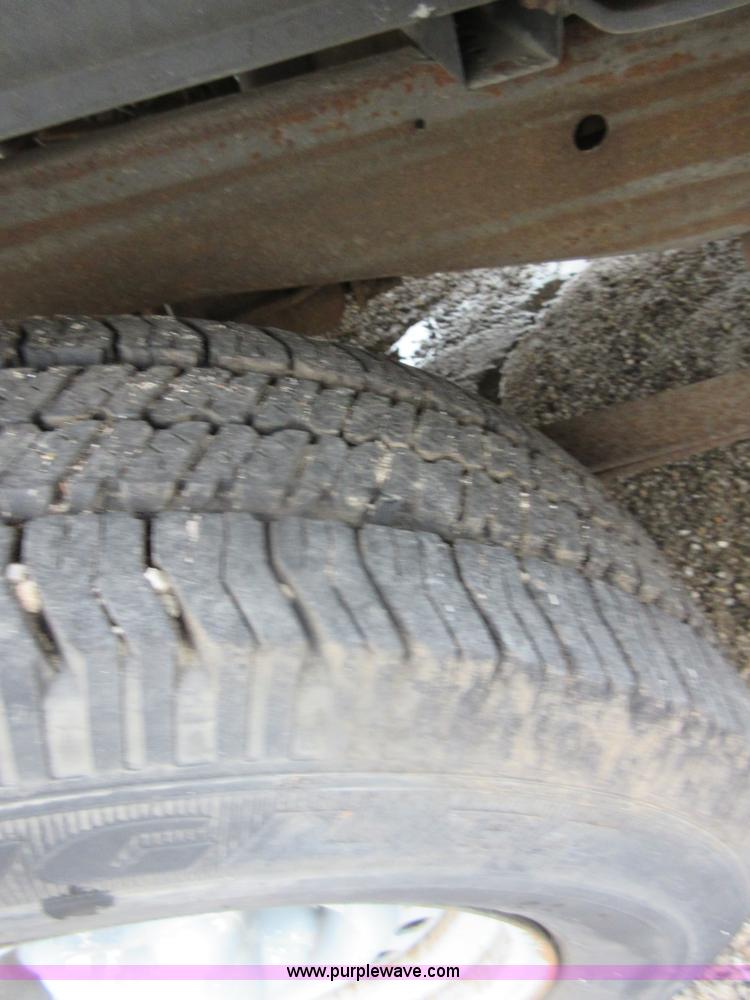 image for item I2095 1997 Ford F150 pickup truck