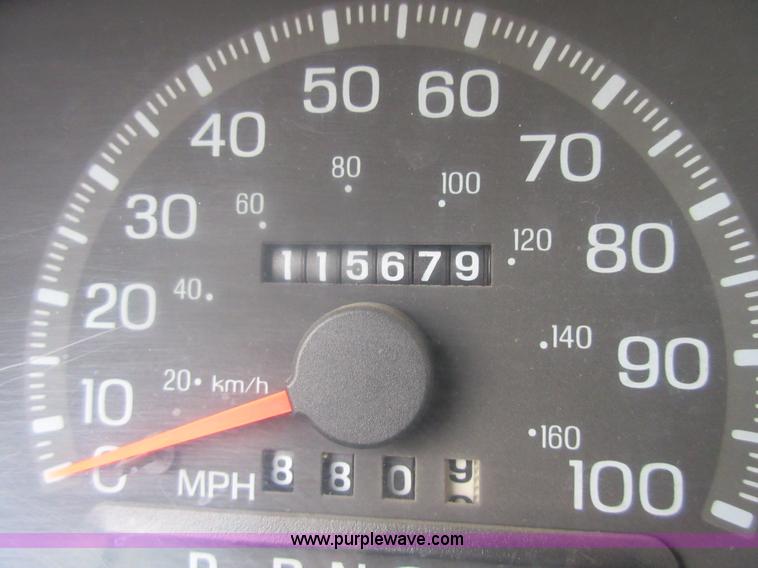 image for item I2095 1997 Ford F150 pickup truck