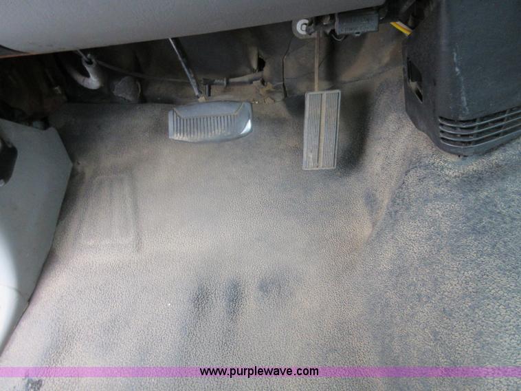 image for item I2095 1997 Ford F150 pickup truck