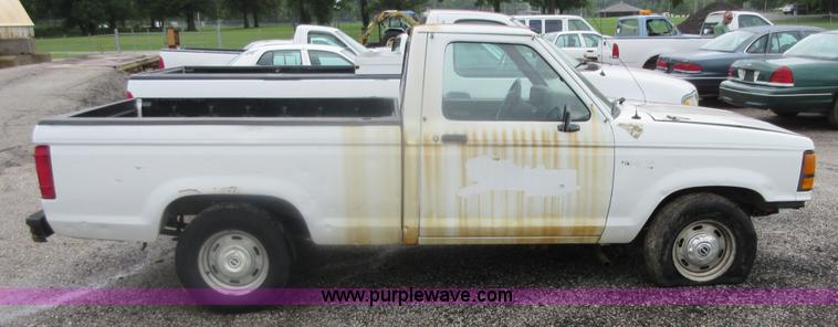image for item I2096 1993 Ford Ranger pickup truck