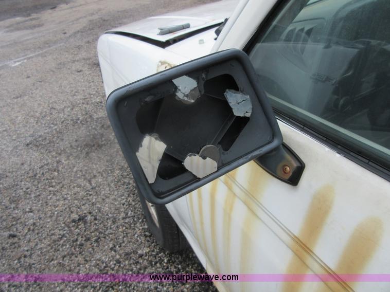 image for item I2096 1993 Ford Ranger pickup truck