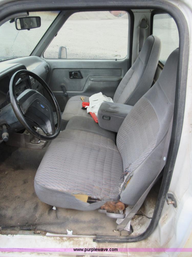 image for item I2096 1993 Ford Ranger pickup truck