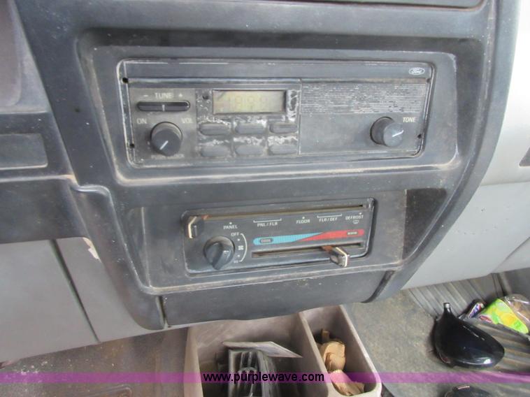 image for item I2096 1993 Ford Ranger pickup truck