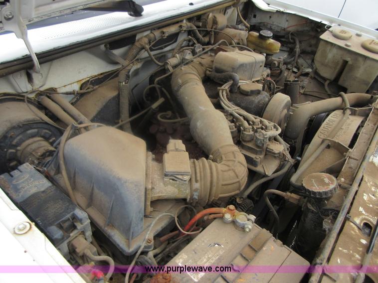 image for item I2096 1993 Ford Ranger pickup truck