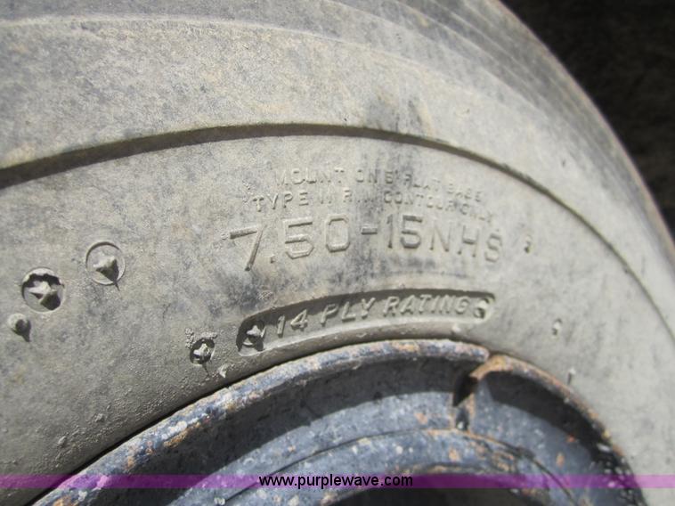 image for item I2109 Bomag BW12R pneumatic roller