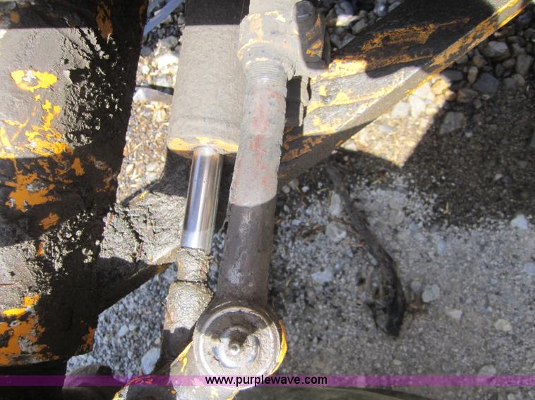 image for item I2111 1990 Ford 7710 tractor