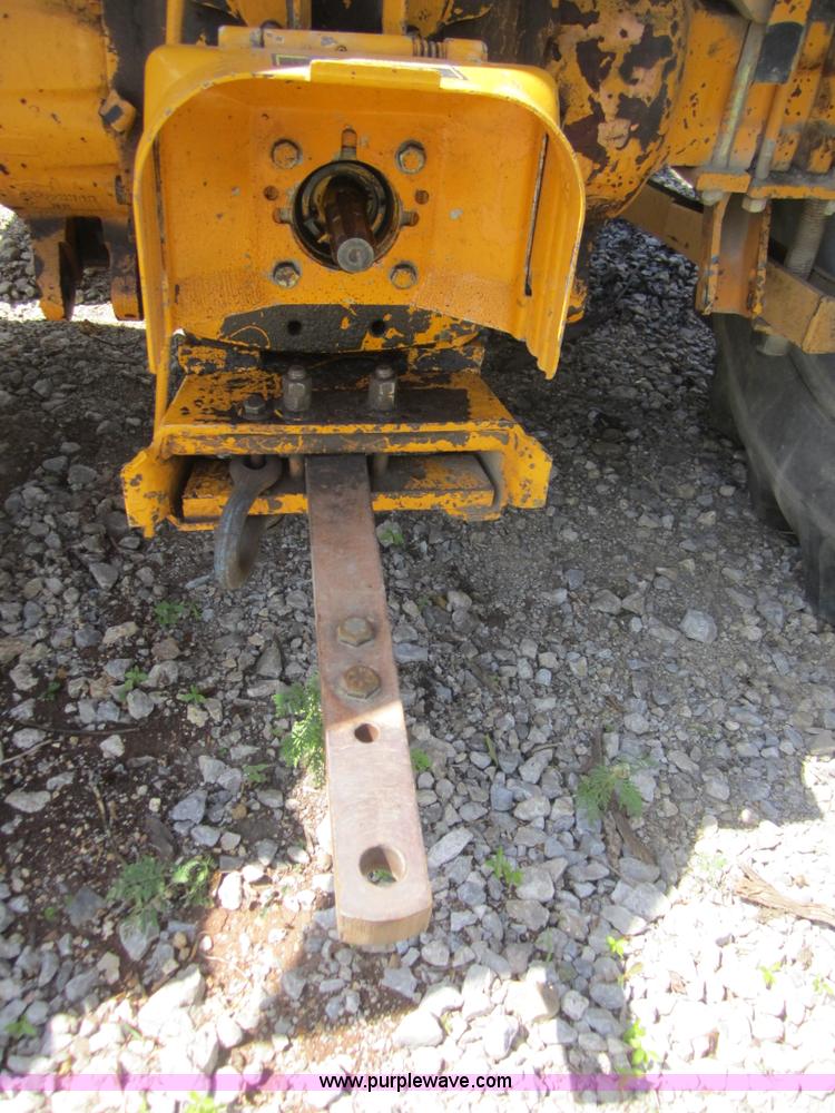 image for item I2111 1990 Ford 7710 tractor