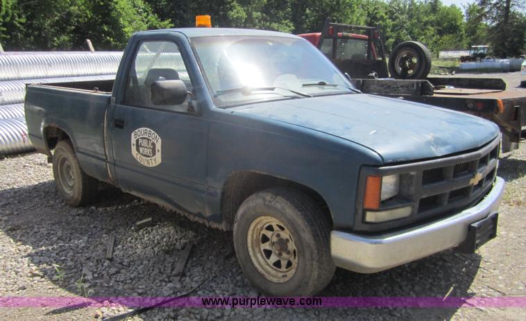 image for item I2112 1988 Chevrolet 1500 pickup truck