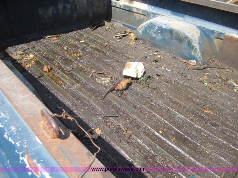 image for item I2112 1988 Chevrolet 1500 pickup truck