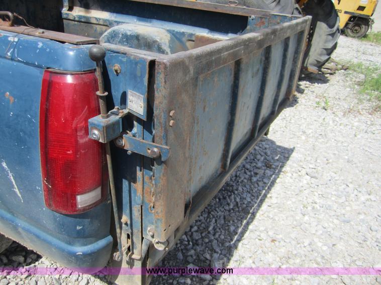 image for item I2112 1988 Chevrolet 1500 pickup truck