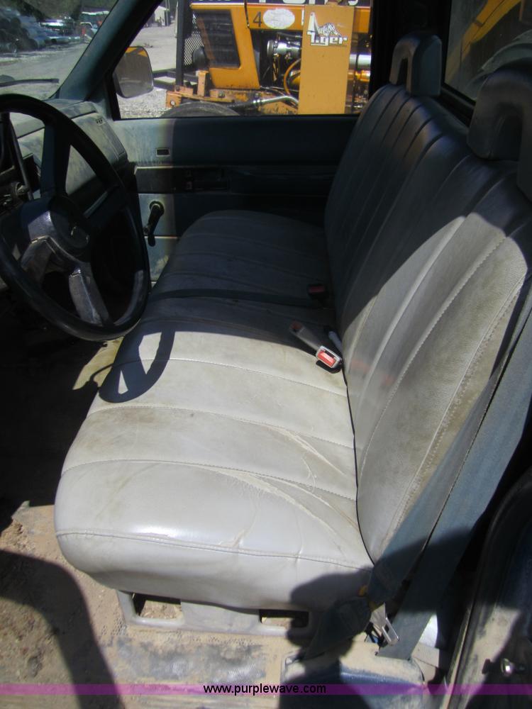 image for item I2112 1988 Chevrolet 1500 pickup truck