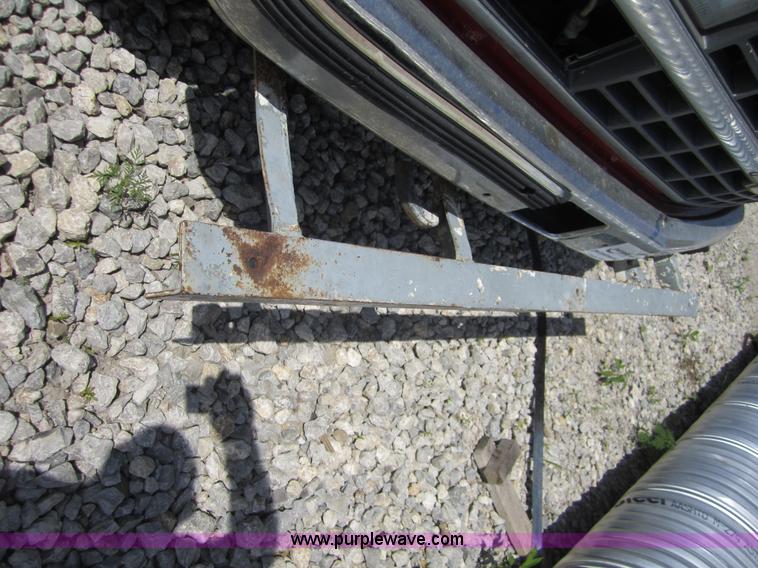 image for item I2113 1993 Chevrolet 3500 flatbed pickup truck