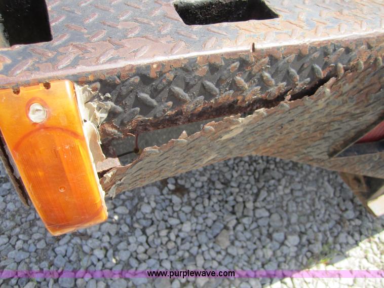 image for item I2113 1993 Chevrolet 3500 flatbed pickup truck