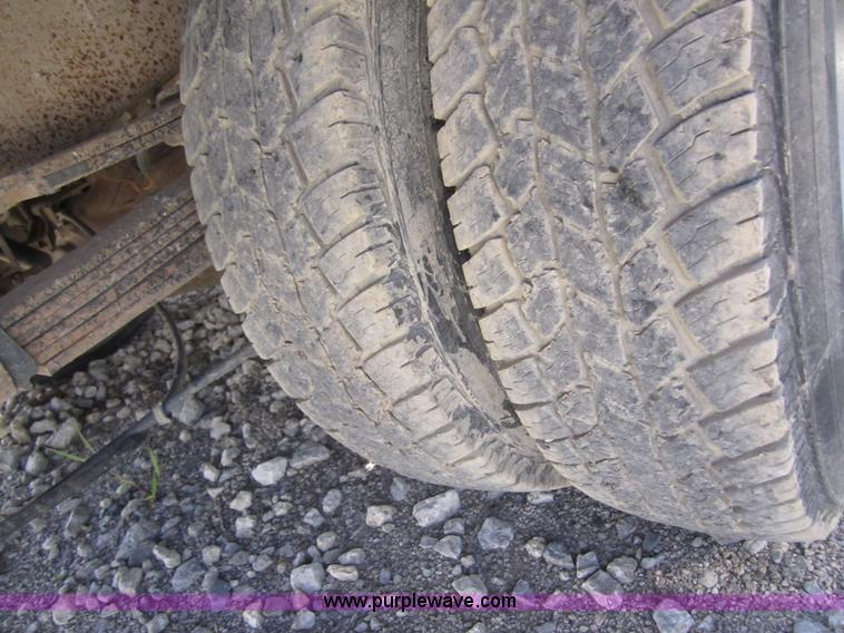 image for item I2113 1993 Chevrolet 3500 flatbed pickup truck