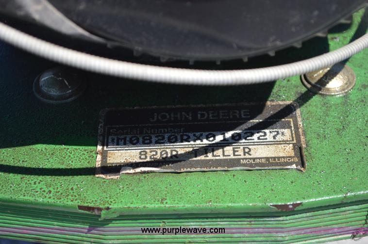 image for item I4502 John Deere 820R rear tine tiller