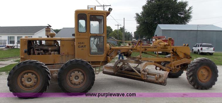 image for item J2750 1963 Caterpillar 12E motor grader